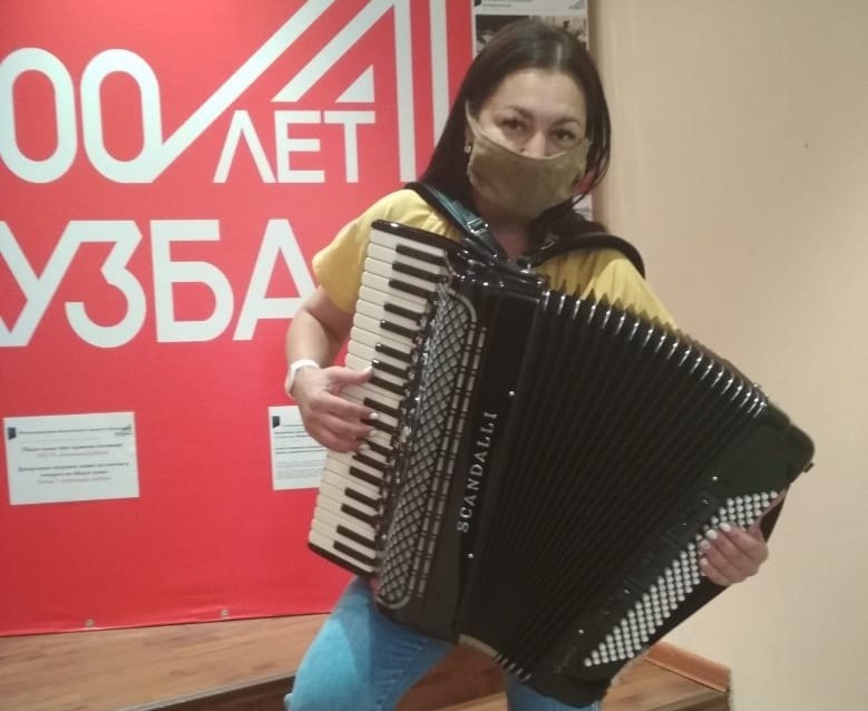 В четыре учреждения культуры Кузбасса поступили музыкальные инструменты по нацпроекту