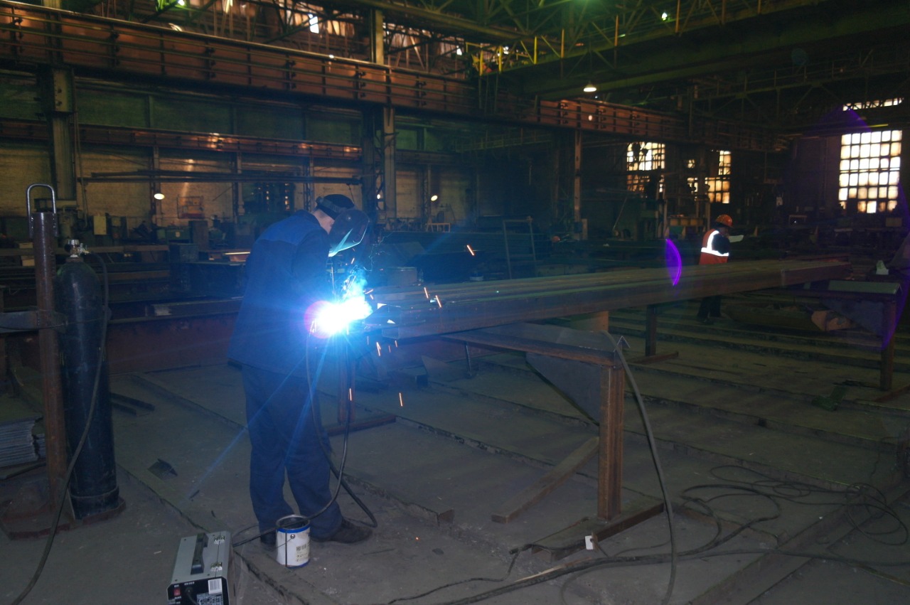 Производительность на старейшем заводе металлоконструкций в Кузбассе выросла на 10% благодаря бережливым технологиям