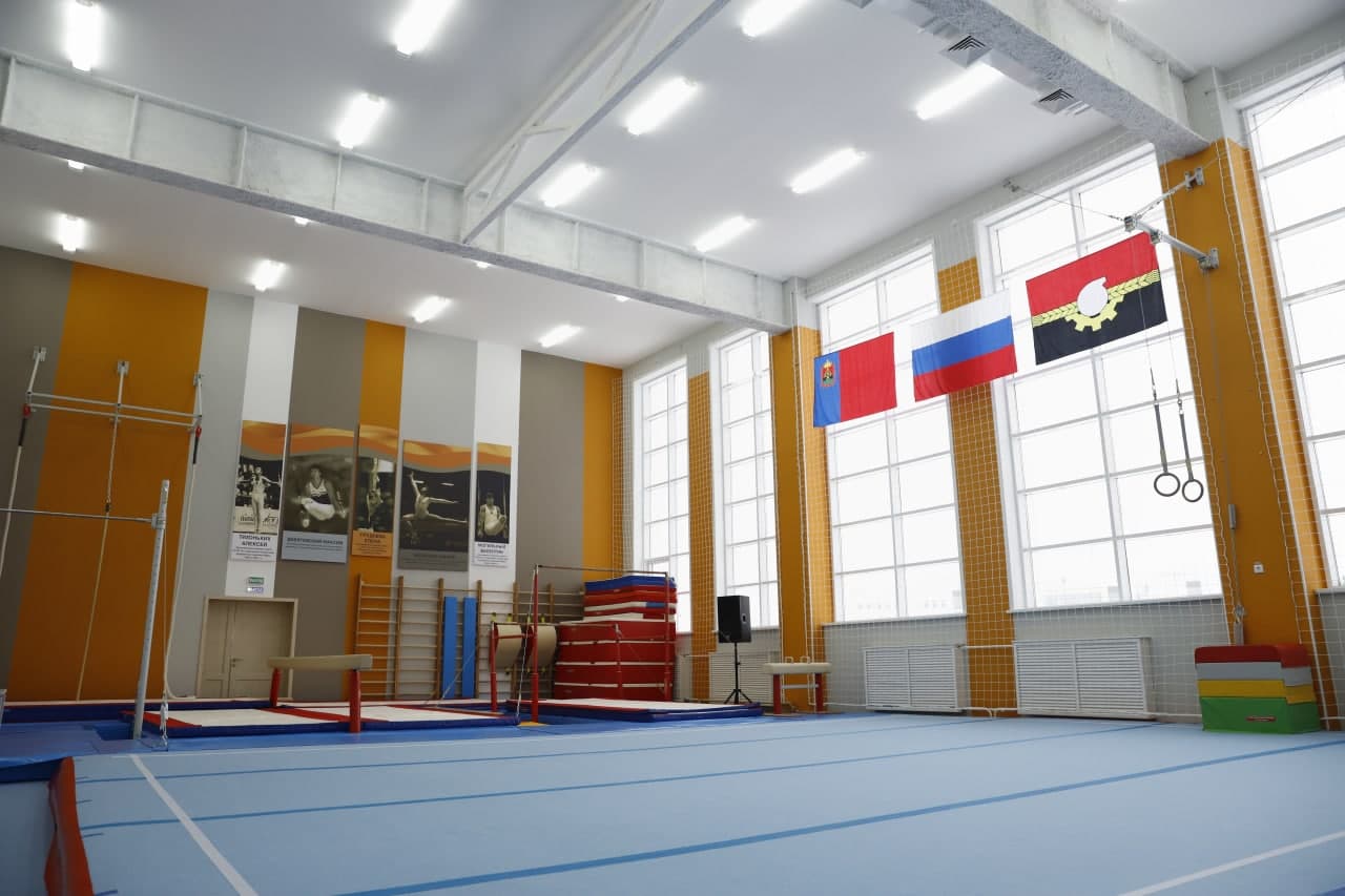 Новый зал для спортивной гимнастики открыли в Кемерове к 75-летию школы олимпийского резерва №1