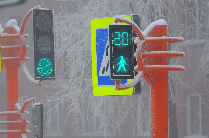 Сегодня в Кемерове на перекрёстке ул. Весенняя – ул. Н.Островского будет временно отключен светофорный объект