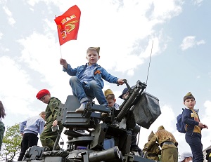 Владикавказ праздничный: столица Северной Осетии в этом году особенно подготовилась ко Дню Победы