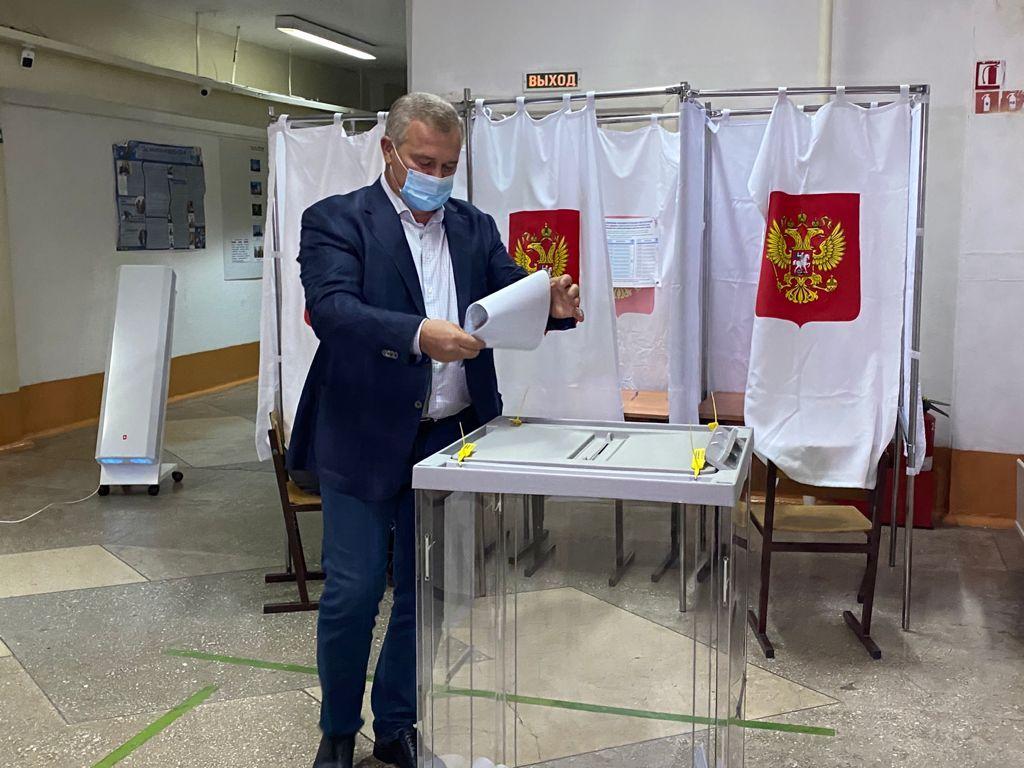 Вячеслав Телегин и члены правительства Кузбасса проголосовали на выборах-2021