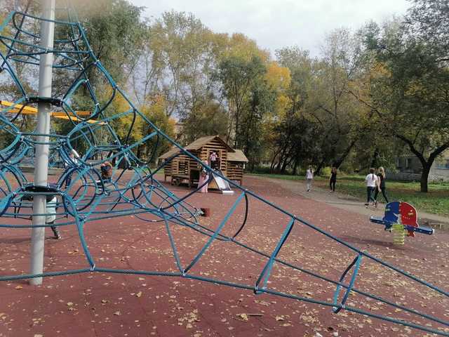 В Новокузнецке в сквере Кузнецова должны появиться площадки для выгула собак