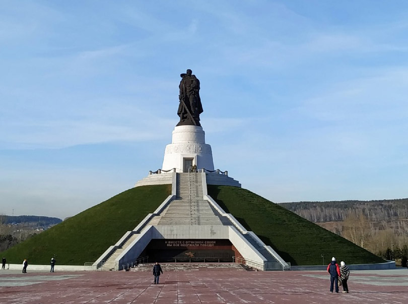 Памятник воину освободителю в кемерово фото