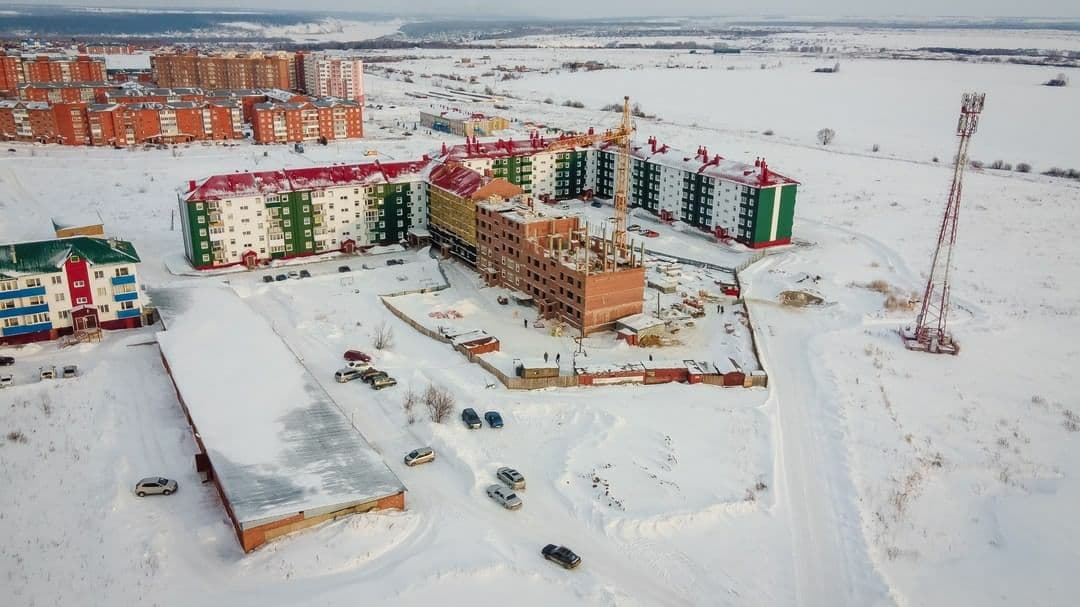 Альпийский парк юрга. 4 микрорайон юрга. 4 микрорайон юрга. 4 микрорайон юрга. Фестивальная 16 юрга.