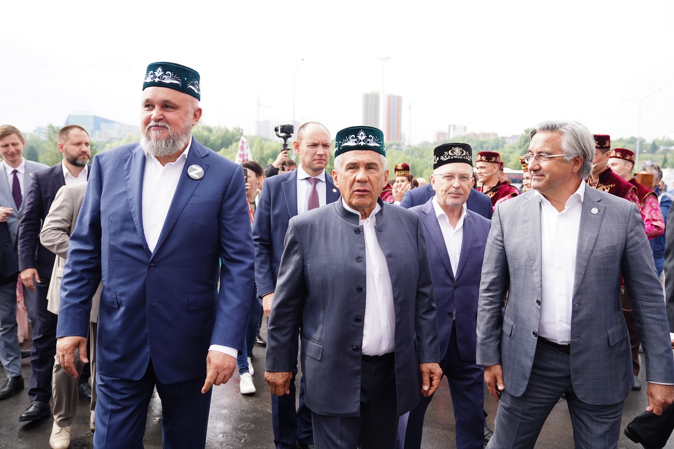 Сергей Цивилев и Рустам Минниханов поздравили участников Сабантуя в КуZбассе