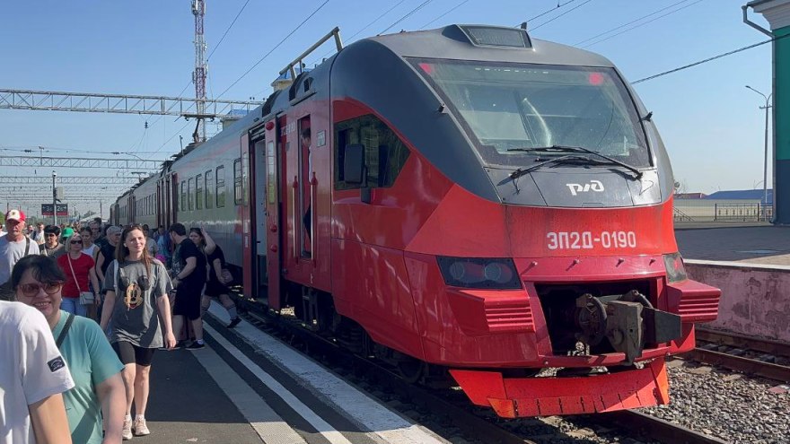 2571725