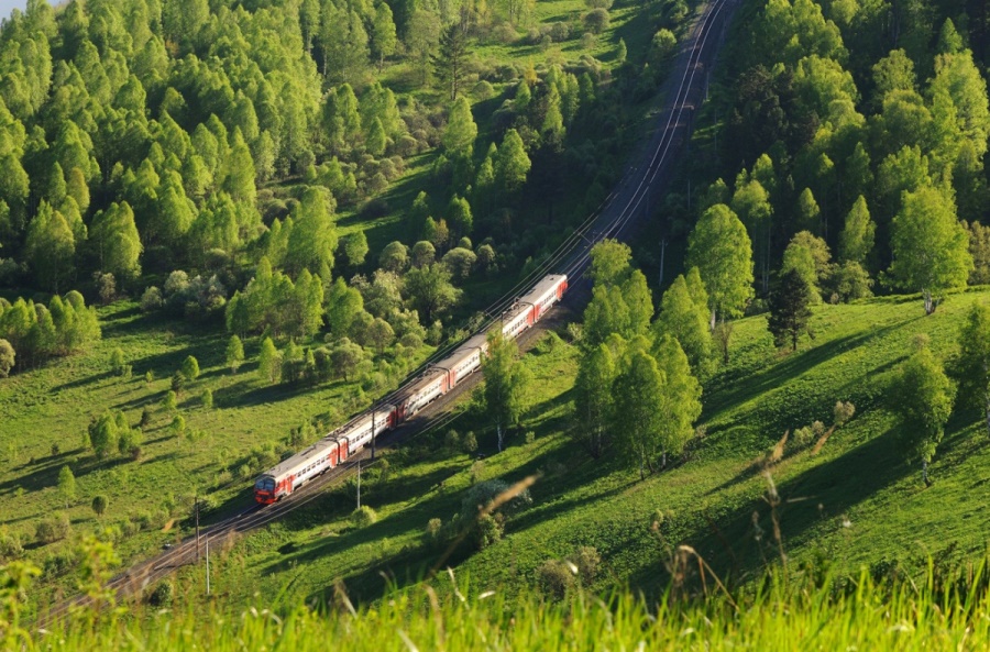 Расписание пригородных поездов Мариинск – Тайга изменится с 27 июня по 16 июля в связи с ремонтом пути
