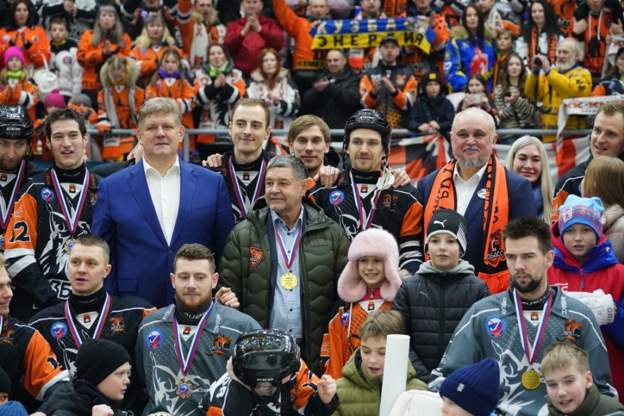 Хоккейный клуб «Кузбасс» впервые в своей истории стал чемпионом России