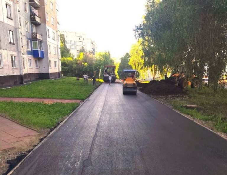 В Новокузнецке продолжается благоустройство общественных пространств в рамках национального проекта «Жилье и городская среда»