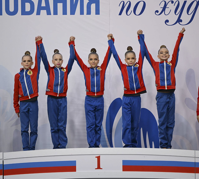 Кемеровские гимнастки привезли две золотые и одну серебряную медали с всероссийских соревнований