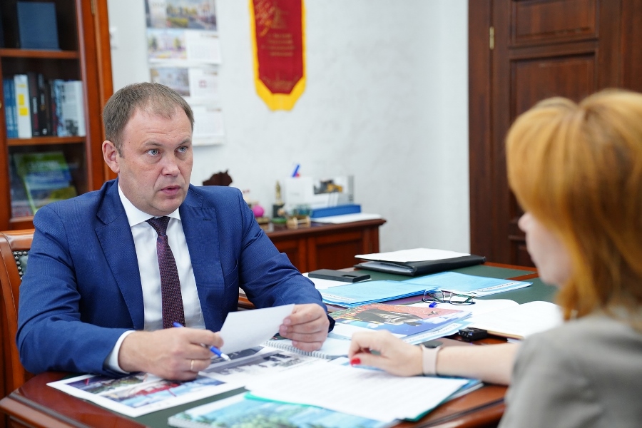Илья Середюк обсудил с главой Кемеровского округа Мариной Коляденко подготовку к 100-летию муниципалитета