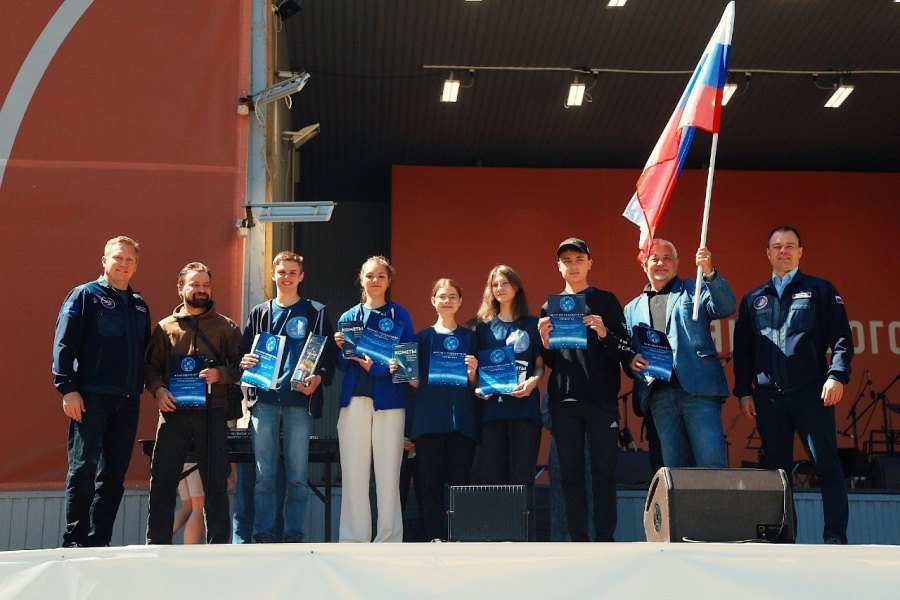 Школьник из Киселевска в составе сборной России победил в международном космическом турнире «Орбита»