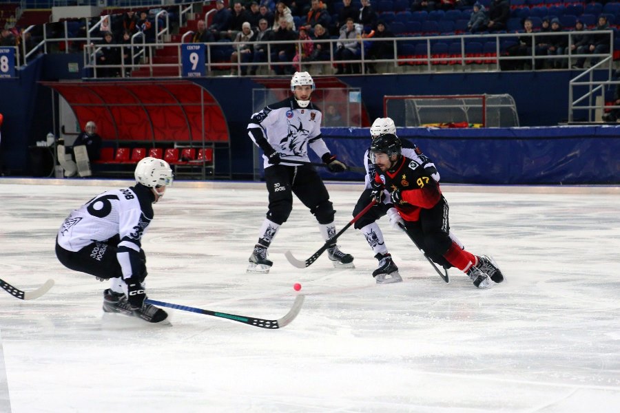Решающие матчи XXXII чемпионата России по хоккею с мячом состоятся в Ледовом дворце «Кузбасс» 19 и 20 марта